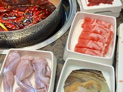 -来龍儿鲜切牛肉自助老火锅