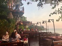 -卷心菜和避孕套餐厅(Pattaya)