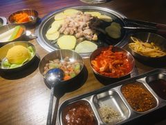 -·缸桶屋·韩式牛肋条自助烤肉(西湖D11店)