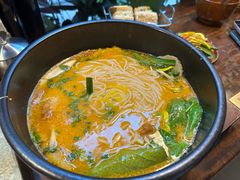 -银米·云南传统过桥米线(双廊黑金冠店)