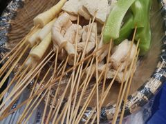 -马路边边串串香(苗栗路店)