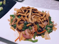 -湖庭壹品鸭王·传统北京烤鸭·别墅私房菜·庭院宵夜(江宁店)