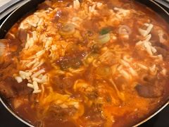 -三清洞摩西韩式年糕火锅(威高广场店)