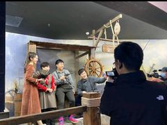 -暴风岛沉浸式体验馆(百联世纪店)