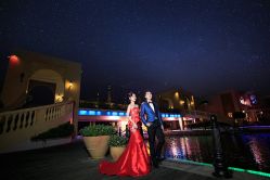 -现代经典婚纱摄影