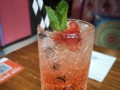 草莓科尔必斯-Famous肥猫墨西哥音乐餐吧(五棵松华熙LIVE店)