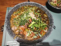 -八月美食小馆(银泰城总店)