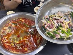 -周良天山牛杂城(天山路总店)