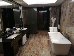 -广州天河希尔顿酒店