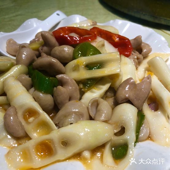 明轩记美食城(红花湖路店)