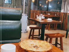 大堂-山沟沟羊小馆&烤全羊羊肉汤(麦岛店)