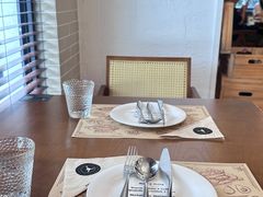 -Mark&Mars Restaurant