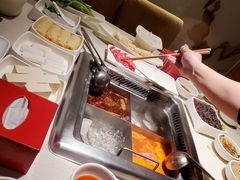 -海底捞火锅鲜切牛肉主题店(长寿路店)