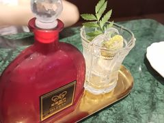 -秘密旅行Bonjour(黑金冠 江南西店)