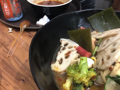 -万记麻辣烫国展总店