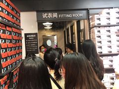 -NIKE上海青浦优选体验店