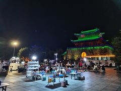 -巴陵广场