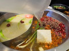 -沸炉重庆老火锅(军事博物馆店)