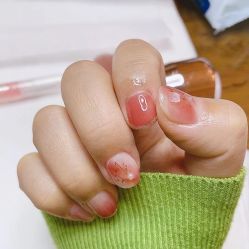 -小四撸猫美甲咖