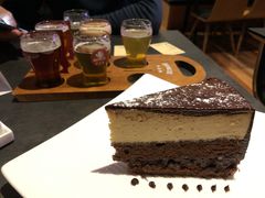 花生巧克力慕斯蛋糕-Boxing Cat Brewery拳击猫精酿啤酒馆(永福店)