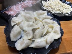 -果松木炭酸菜铜火锅·外婆参鸡汤