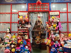 -席娜卡琳火车铁道夜市