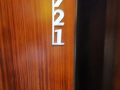 -武汉光谷广场杨家湾地铁站怡程酒店
