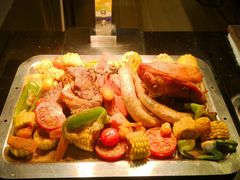 -圣丰索菲特·2 On 988 Café 自助餐厅