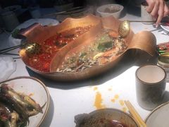-墨居上隐·院子里火锅(峨眉店)