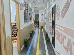 -缤纷鸟美术书法(汉神购物广场校区)