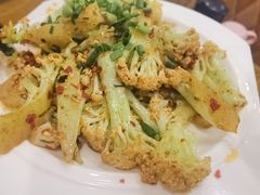 -范二妹独特烧烤夜宵城(宜宾总店)