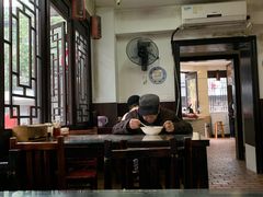 大堂-长人馄饨铺(解放街店)