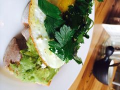牛油果吐司-Egg•Allday Brunch(襄阳北路店)