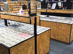 -罗伯特眼镜·蔡司官方授权(罗湖国贸店)