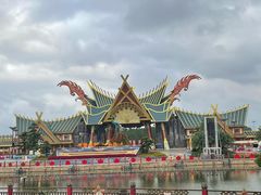 -七彩云南欢乐世界