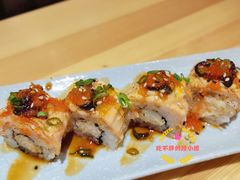 火炙三文鱼香蟹卷-隐月· 㐂和食屋(芝罘万达公馆店)
