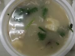 大骨头粉丝汤-小杨生煎(香港名都店)