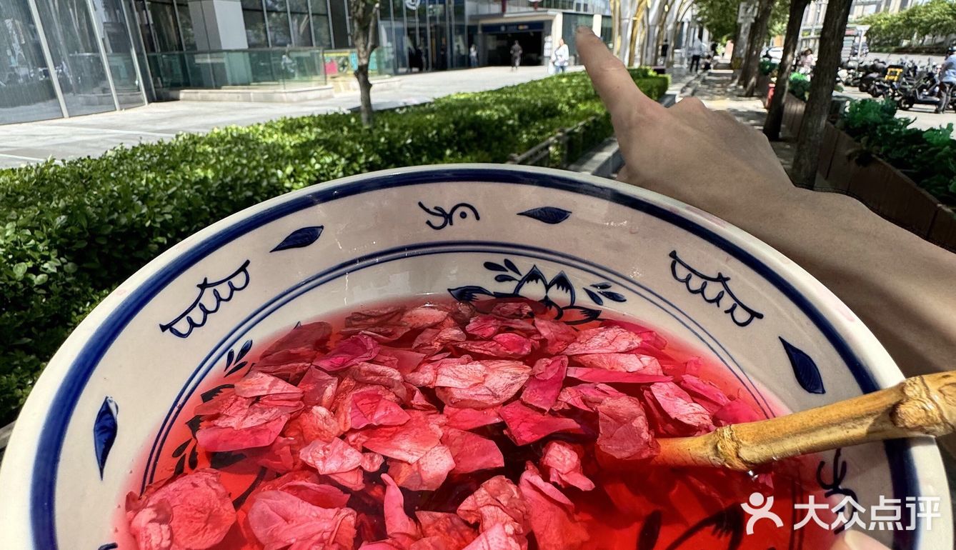 家人！云南玫瑰火锅火出天际！ 