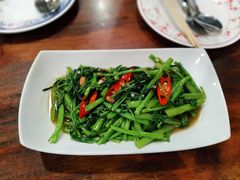-Dang restaurant (patong phuket)
