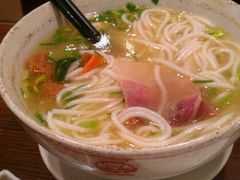 -桥香园正宗过桥米线(机场五店)