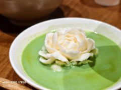 椰香奶冻小青团豆腐花-李百蟹·江南蟹黄面·河景餐厅(夫子庙总店)