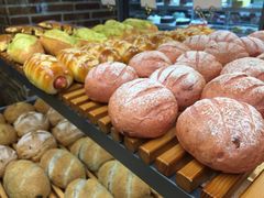 -焙丽拾光(麦凯乐直营店)