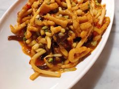 鱼香肉丝-渝信川菜 · 川味家常菜(财富购物中心店)