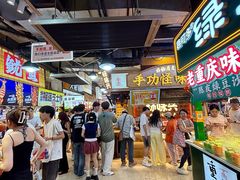-观音桥步行街