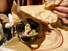 -BOURBON 玻本美式餐厅酒吧(虹桥新天地店)