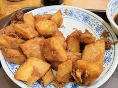 老北京炸咯吱-门框胡同百年卤煮(新街口店)