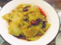 爆炒青番茄-丁里羊肉小镇(天鹅湖总店)