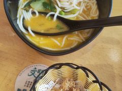 -三千粉牛肉米粉(来客茂店)