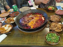 -黄潇洒老火锅(九眼桥宏济巷店)