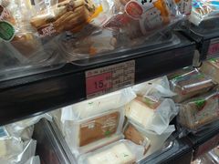 -老婆大人量贩零食连锁(萧山临浦店)